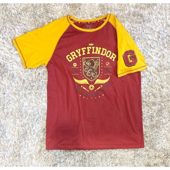 Harry Potter Gryffindor Team Captain Adult Raglan T-Shirt Universal Studios - Picture 4 of 7